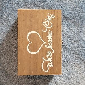 Wedding ring box